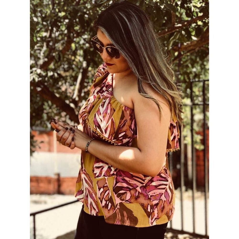 Meet your Posher, Roxanna